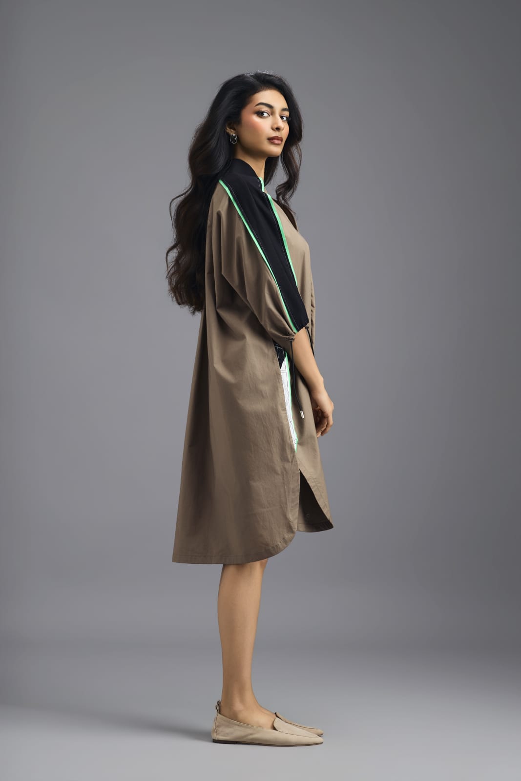 MUD OVERSIZED BOXY DRESS WITH NEON CONTRAST STRIPE