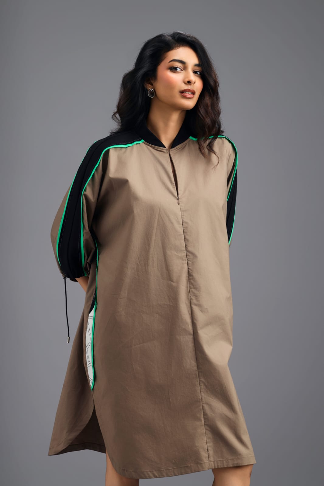 MUD OVERSIZED BOXY DRESS WITH NEON CONTRAST STRIPE