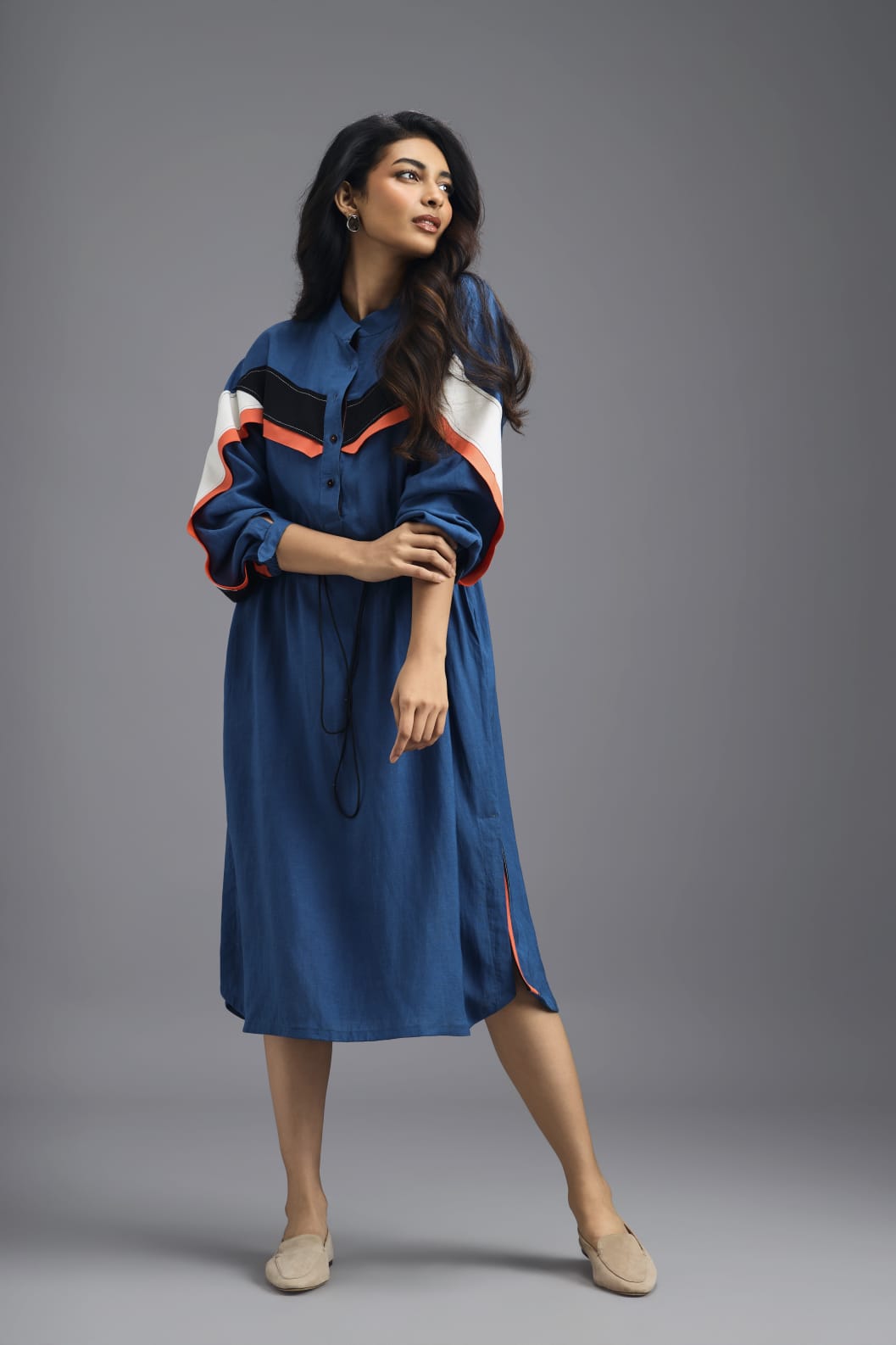 BLUE RELAXED FIT MIDI DRESS WITH NEON CONTRAST PANEL DETAIL