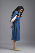 Load image into Gallery viewer, BLUE RELAXED FIT MIDI DRESS WITH NEON CONTRAST PANEL DETAIL

