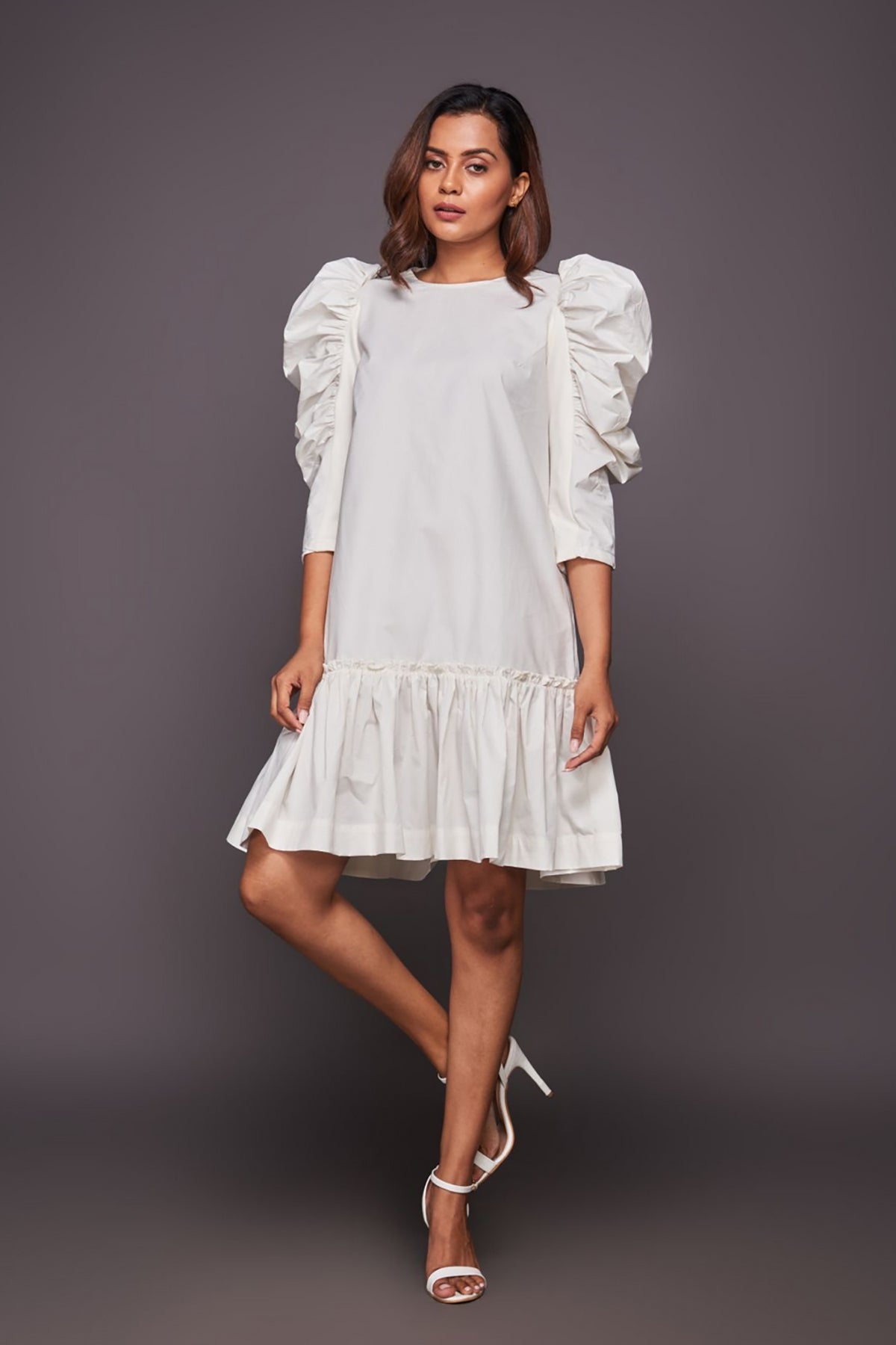 White Dress With Puffed Sleeves Comes With Belt