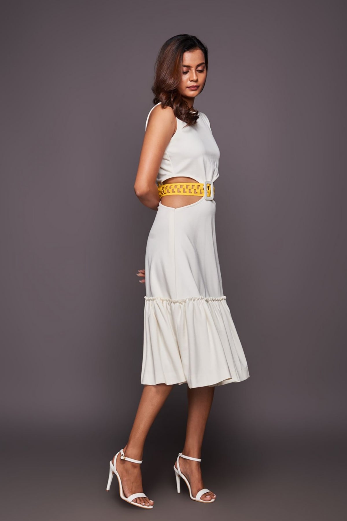 White Dress With Gathered Bottom Comes With Belt