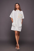 Load image into Gallery viewer, White Box Fit Dress With Confetti Detailing
