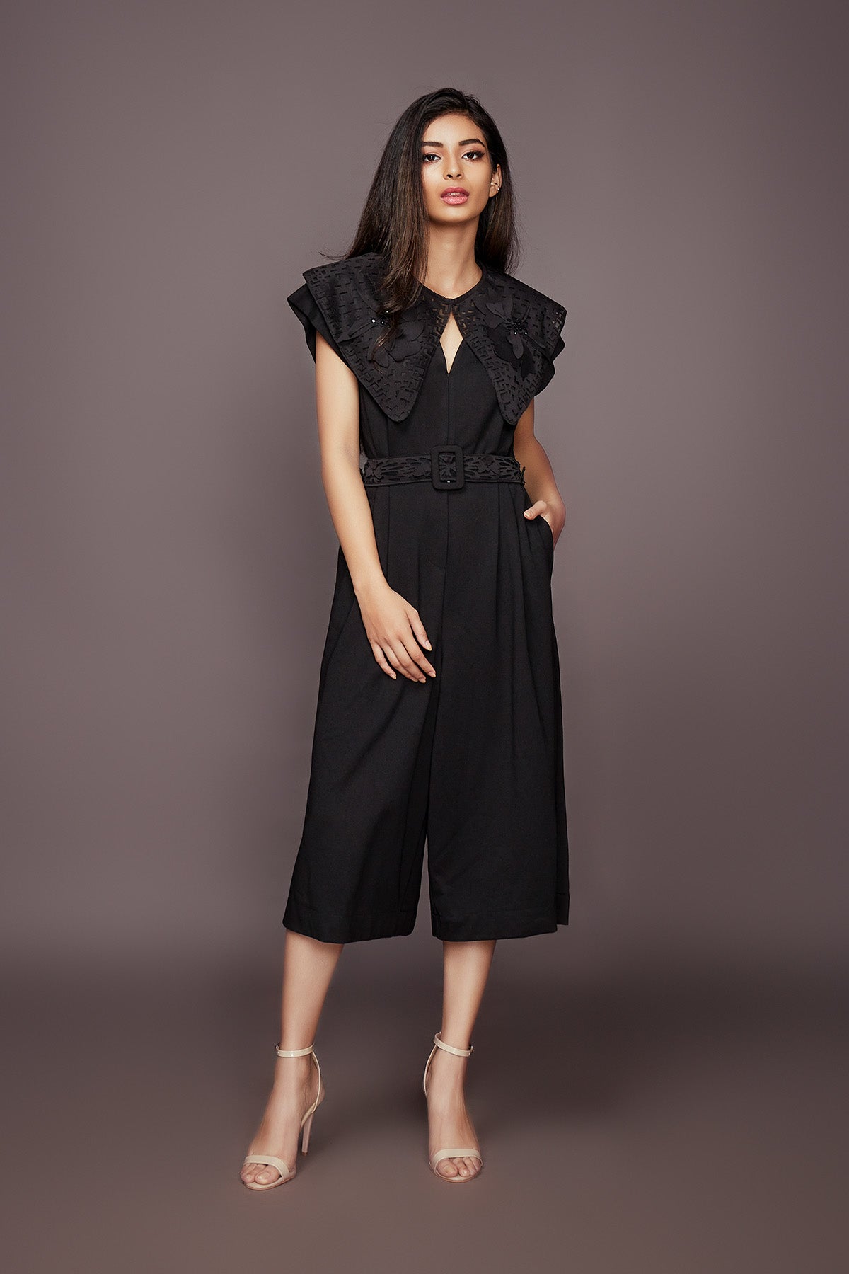 Black Loose Fit Jumpsuit With Detachable Collar