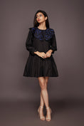 Load image into Gallery viewer, Black Dress With Detachable Collar
