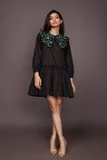 Load image into Gallery viewer, Black Dress With Detachable Collar
