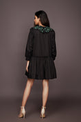 Load image into Gallery viewer, Black Dress With Detachable Collar
