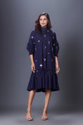 Load image into Gallery viewer, Purple Hand Embroidered Chinese Collar Puffed Sleeve Dress
