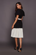 Load image into Gallery viewer, B&W Side Cutout Dress (Comes With A Belt)
